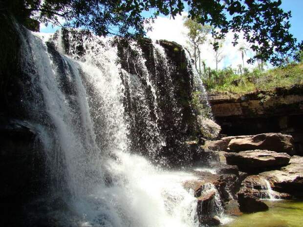 Водопад на реке Каньо Кристалес. Фото