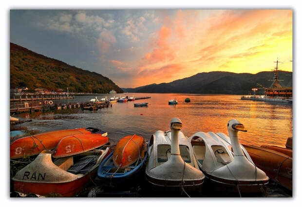 13. Озеро Аши, Хаконе, Япония вокруг света, пейзажи, природа, путешествия, снимки, фотографии