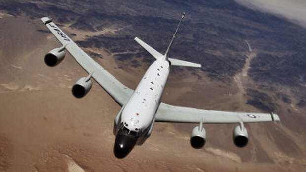 Американский самолет-разведчик RC-135U Американский самолет-разведчик RC-135U