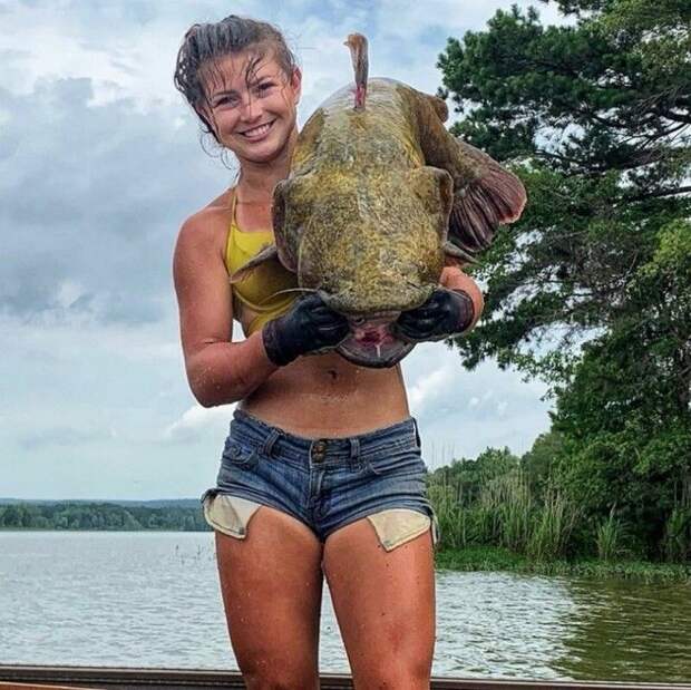 Ханна Баррон - девушка, способная достать сома голыми руками