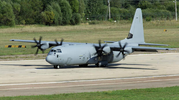 WSJ: США взорвали два своих самолета C-130 при спасении пилота в Иране