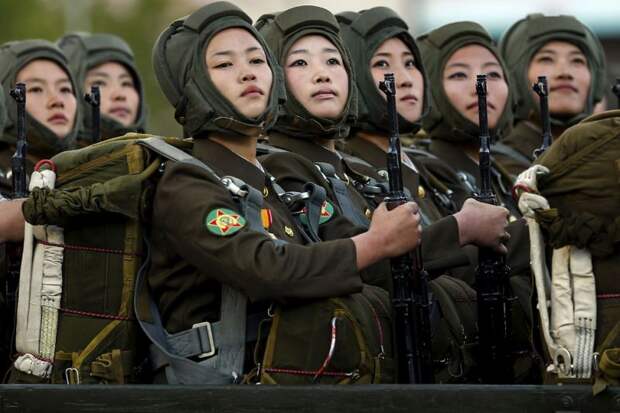 Грандиозный парад в Северной Корее
