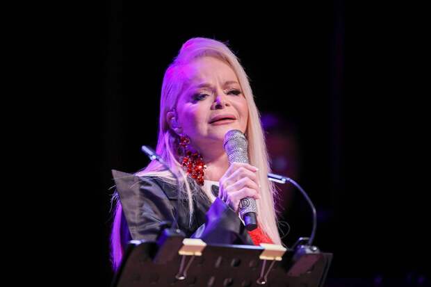 У Долиной вымогали деньги и пытались сорвать концерт