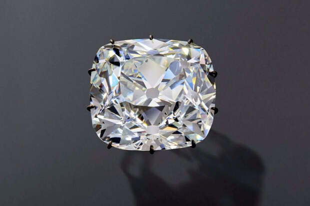 Суд передал следствию бриллиант стоимостью 112 млн рублей главы ТБСС Хирьякова