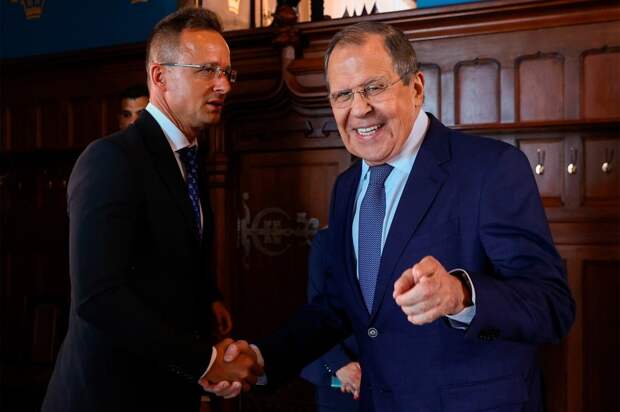 Лавров и Сиярто, министр иностранных дел Венгрии.jpg