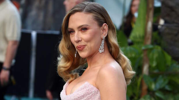 Скарлетт Йоханссон ведет переговоры о роли в "Бэтмене 2" Мэтта Ривза