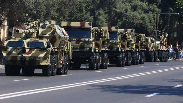 ВС Азербайджана вошли в Лачинский район. Местные перед приходом "гостей" сожгли свои дома