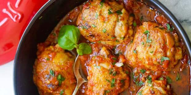 10 рецептов тушёной курицы, которая соберёт за столом всю семью 10 рецептов тушёной курицы, которая соберёт за столом всю семью
