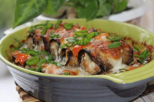 Запечённые рулетики из баклажанов с мясом Запечённые рулетики из баклажанов с мясом