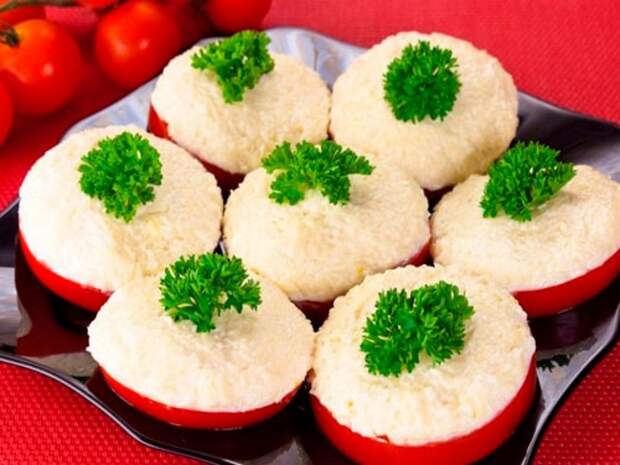 помидоры с сыром и чесноком