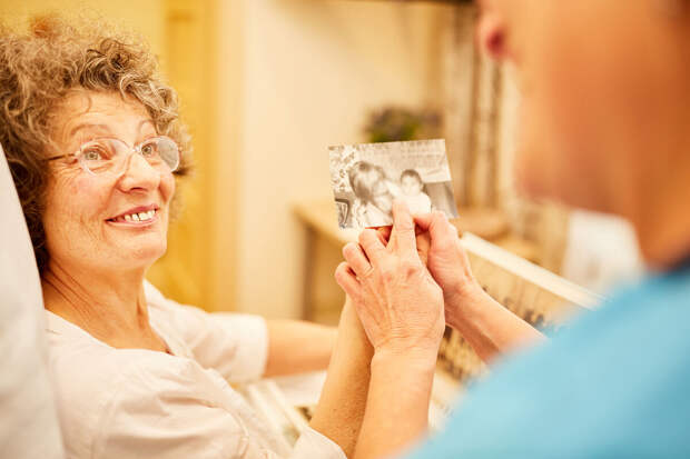 Cell Reports: кишечные бактерии связаны с разрушением мозга при БАС и деменции