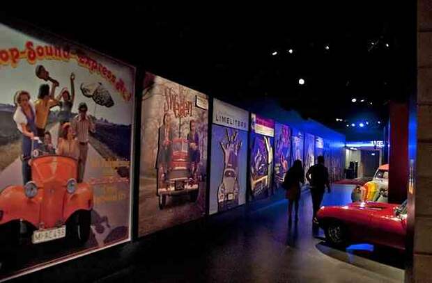 Музей авто истории в турине, италия. (трафик)