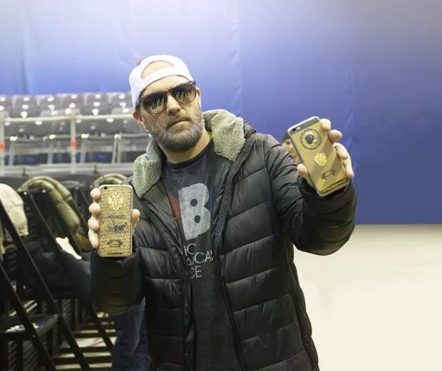 Fred Durst Limp Bizkit Caviar iphone Putin 2