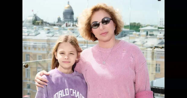 "Ты всегда будешь самой любимой". Мать Тимати обратилась к внучке Алисе в день её рождения