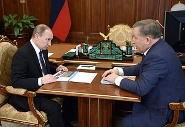 Рабочая встреча с губернатором Алтайского края Александром Карлиным