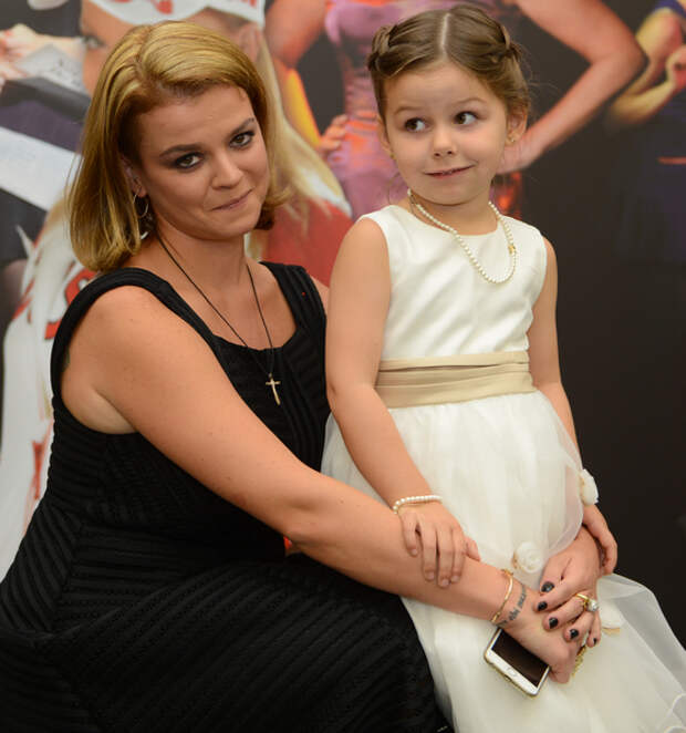 Ангелина Миончинская с дочерью Александрой