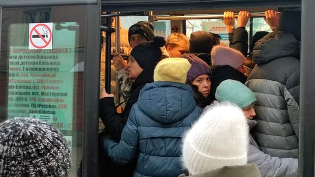 В Барнауле водитель маршрутки ушел на обед, высадив пассажиров до их остановок