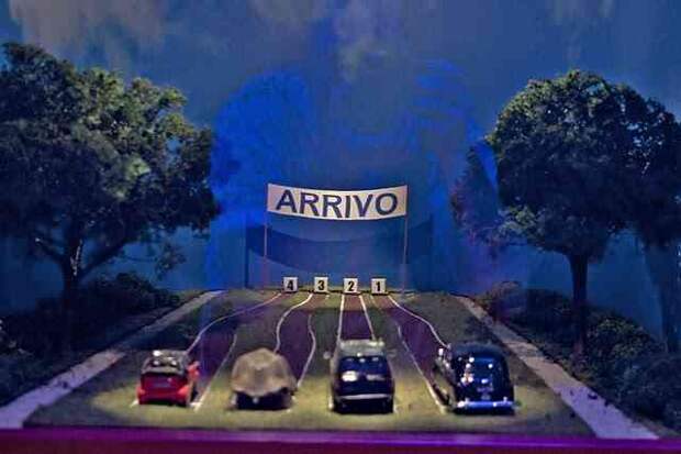 Музей авто истории в турине, италия. (трафик)