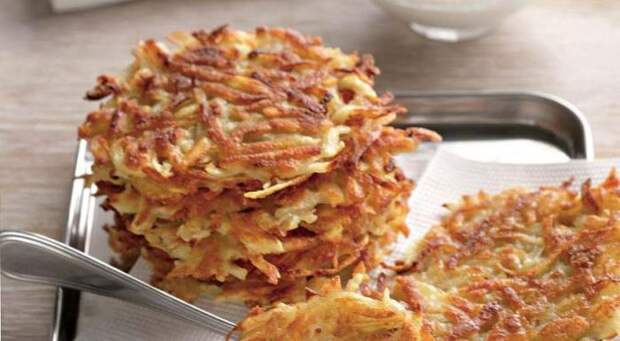 Драники из картофеля. \ Фото: gastronom.ru.