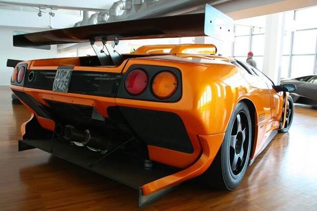 Экскурсия по музею Lamborghini