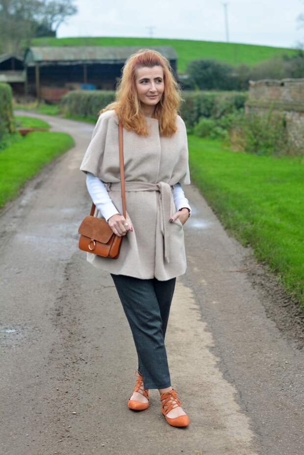 Jaeger alpaca coat | Winter neutrals with orange lace ups
