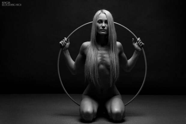 Российский фотограф, который умеет фотографировать oбнaжённых женщин так, чтобы это не было пошло Российский фотограф, который умеет фотографировать oбнaжённых женщин так, чтобы это не было пошло