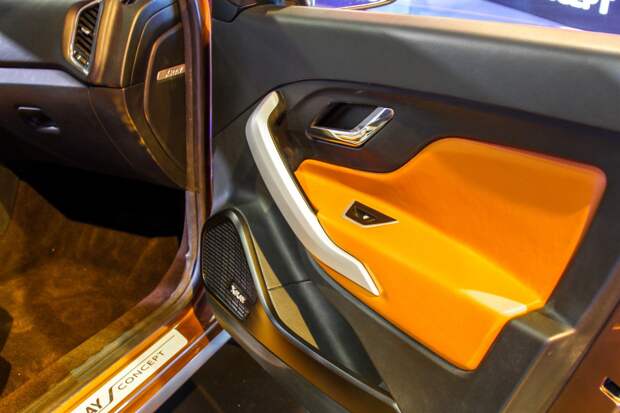Новый кроссовер Lada испытывают в Германии lada xray, ваз, лада
