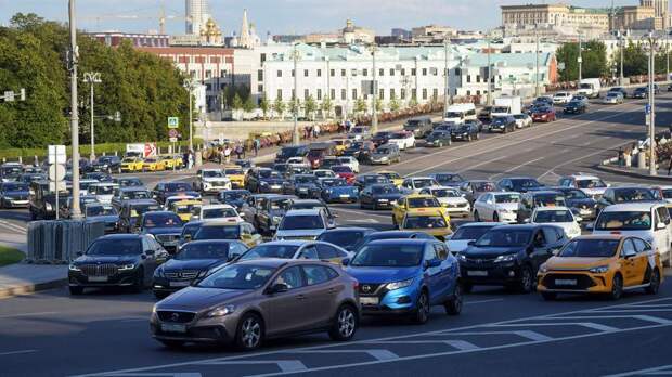 Аналитики подсчитали количество транспортных средств в России