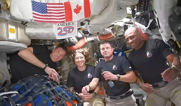 Корабль Orion миссии Artemis II завершил облёт Луны и возвращается на Землю