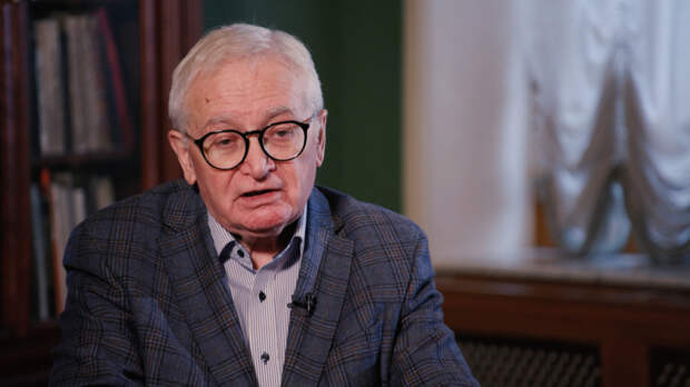 Политолог Юрий Светов: Вопрос остается открытым, летят ли эти беспилотники через Прибалтику