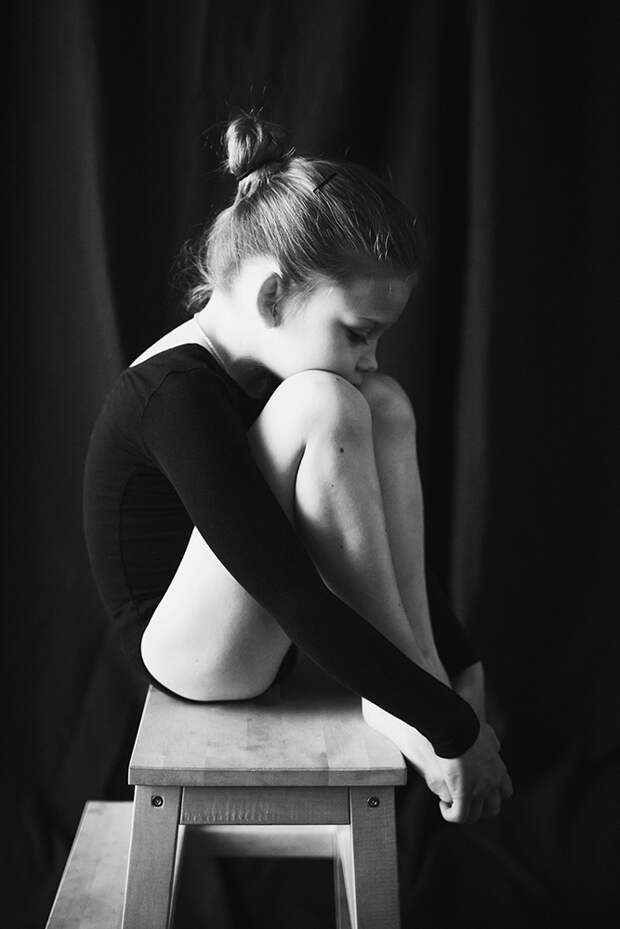 Черно-белые детские фотографии: когда главное - эмоции