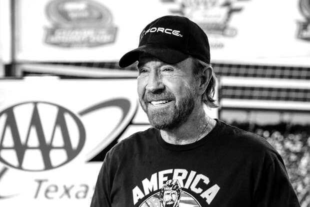 Variety: в возрасте 86 лет умер актер Чак Норрис