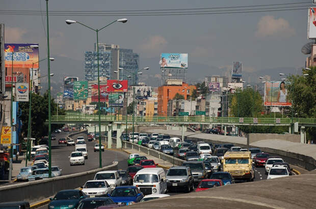 На фоне политической ситуации в Мехико страдают простые водители
