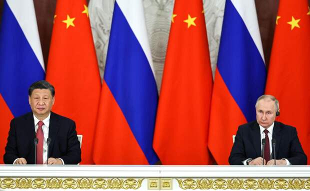 Путин и Си Цзиньпин Фото: Михаил Терещенко, ТАСС\пресс-служба Кремля