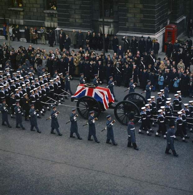 1965 30 jan The state funeral of Sir Winston Churchill London.jpg