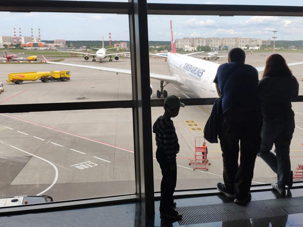 "Привет, железный занавес": Инсайдер предупредил русских о новых грозных "страшилках"