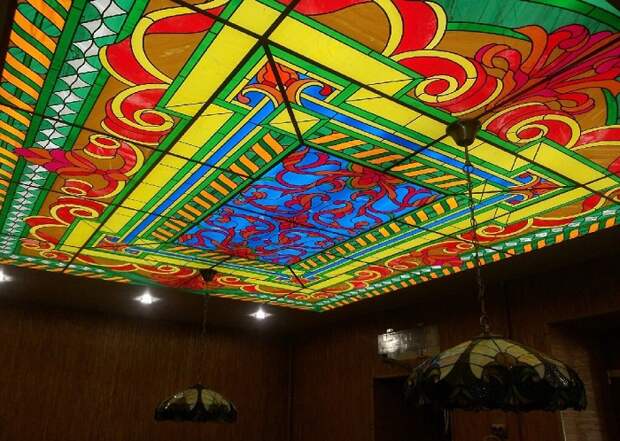 Всегда думала, что это очень дорогие окна, а оказалось. Сделала из своего дома дворец без усилий! Как же это красиво.