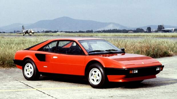 Ferrari Mondial создана на платформе Ferrari 308/ Фото: drive2.ru