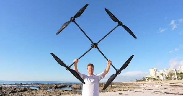 Южноафриканский инженер создал квадрокоптер на рекордные 3,5 часа полета без подзарядки