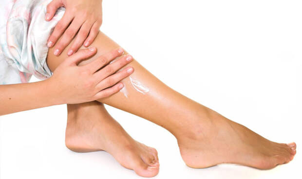 http://www.thebestproducts.info/wp-content/uploads/2013/04/Keep-Your-Hands-and-Feet-Looking-Young.jpg