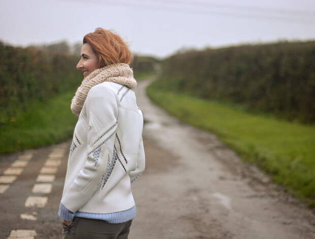 Winter sportswear: Scuba jacket, track pants