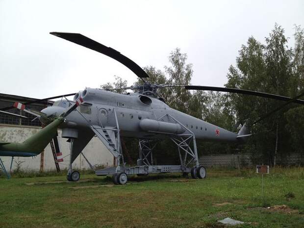 Ми-10 - военный летающий кран