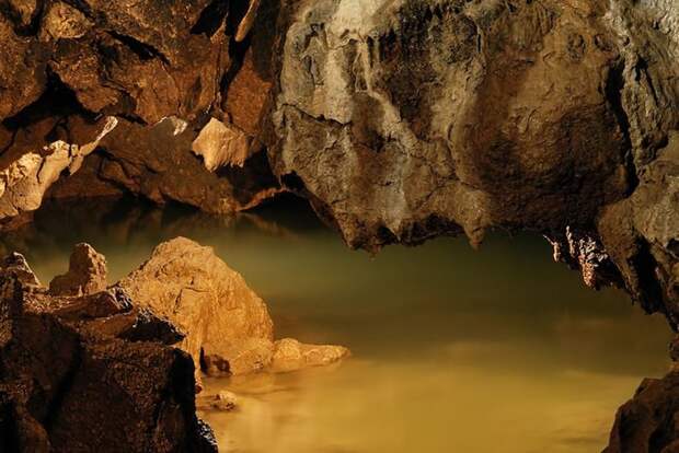 10. Кизил-Коба – самая большая пещера в Крыму достопримечательности, крым