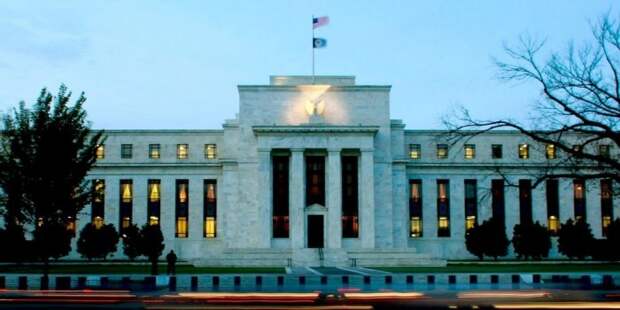 Центробанки стран мира забирают свои золотые резервы из ФРС США