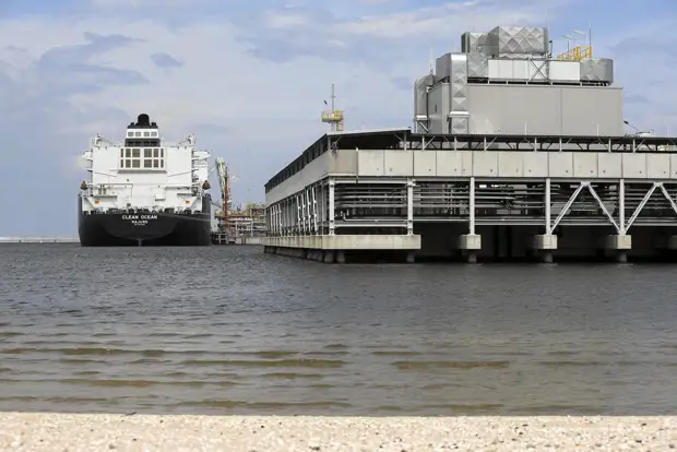 «Очень наивный жест»: сможет ли Зеленский с помощью Трампа остановить «Северный поток — 2»