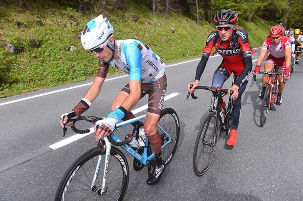 Юбер Дюпон побеждает Тиджея ван Гардерена (фото: Tim de Waele/TDWSport.com)