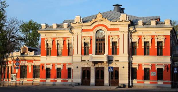 Псковский драмтеатр вошел в состав Александринки