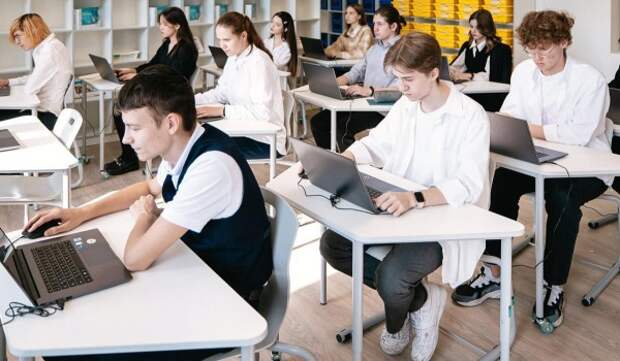 Почти 285 млн раз воспользовались библиотекой «Московской электронной школы» в 2025 году