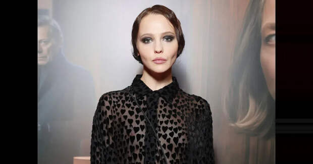 Екатерина Климова, Юлия Хлынина, Маша Фёдорова, Екатерина Андреева и Елена Малышева посетили премьеру фильма "Частная жизнь"