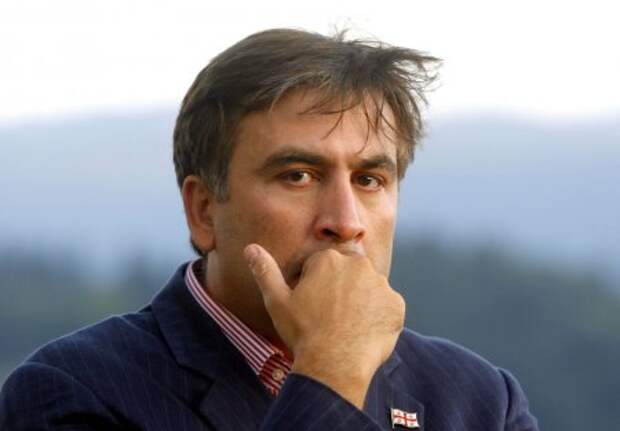 Саакашвили украл у волонтеров 3 миллиона гривен Саакашвили украл у волонтеров 3 миллиона гривен